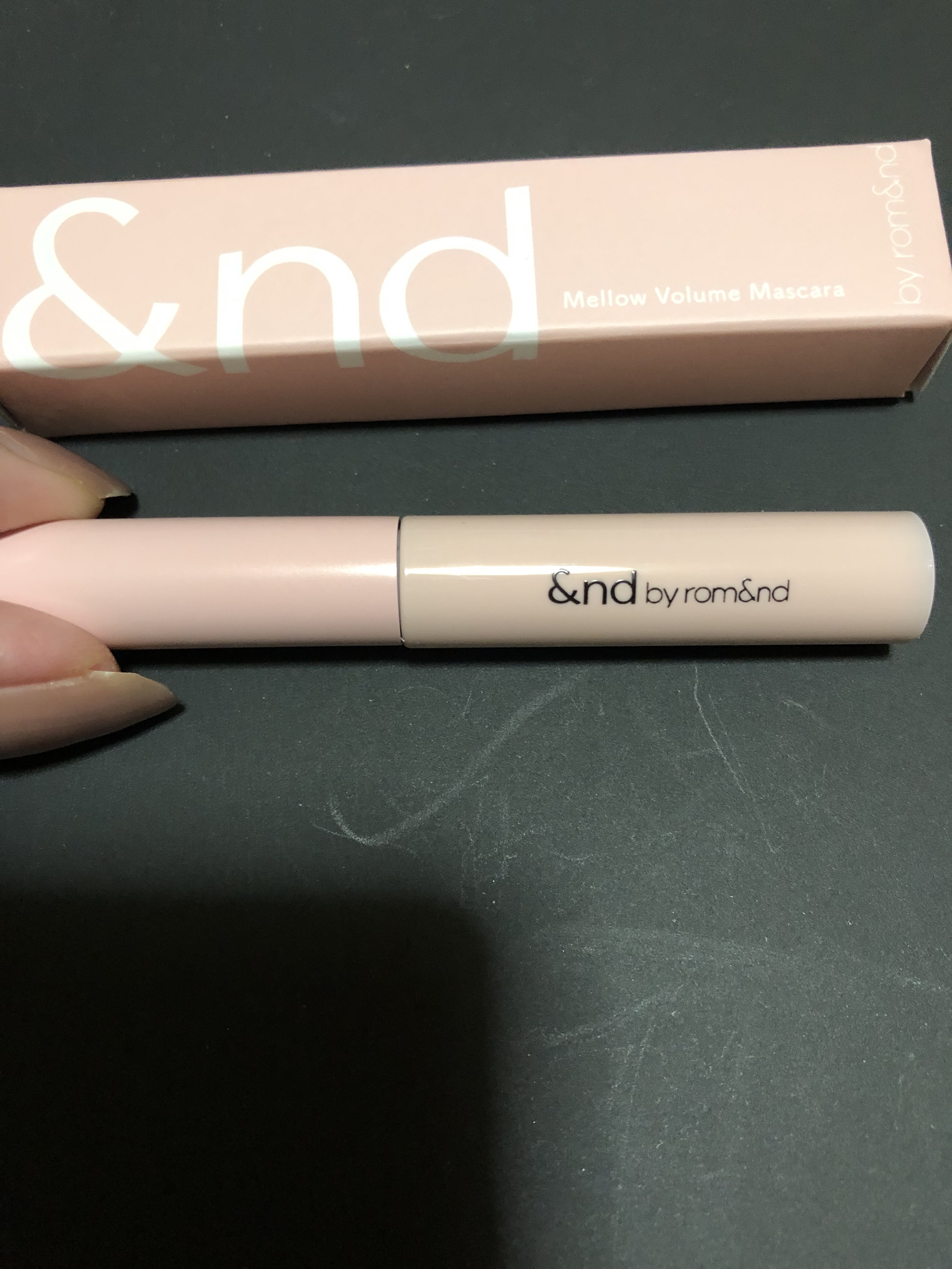メロウボリュームマスカラ BK01 ダークブラック/&nd by rom&nd/マスカラを使ったクチコミ（1枚目）