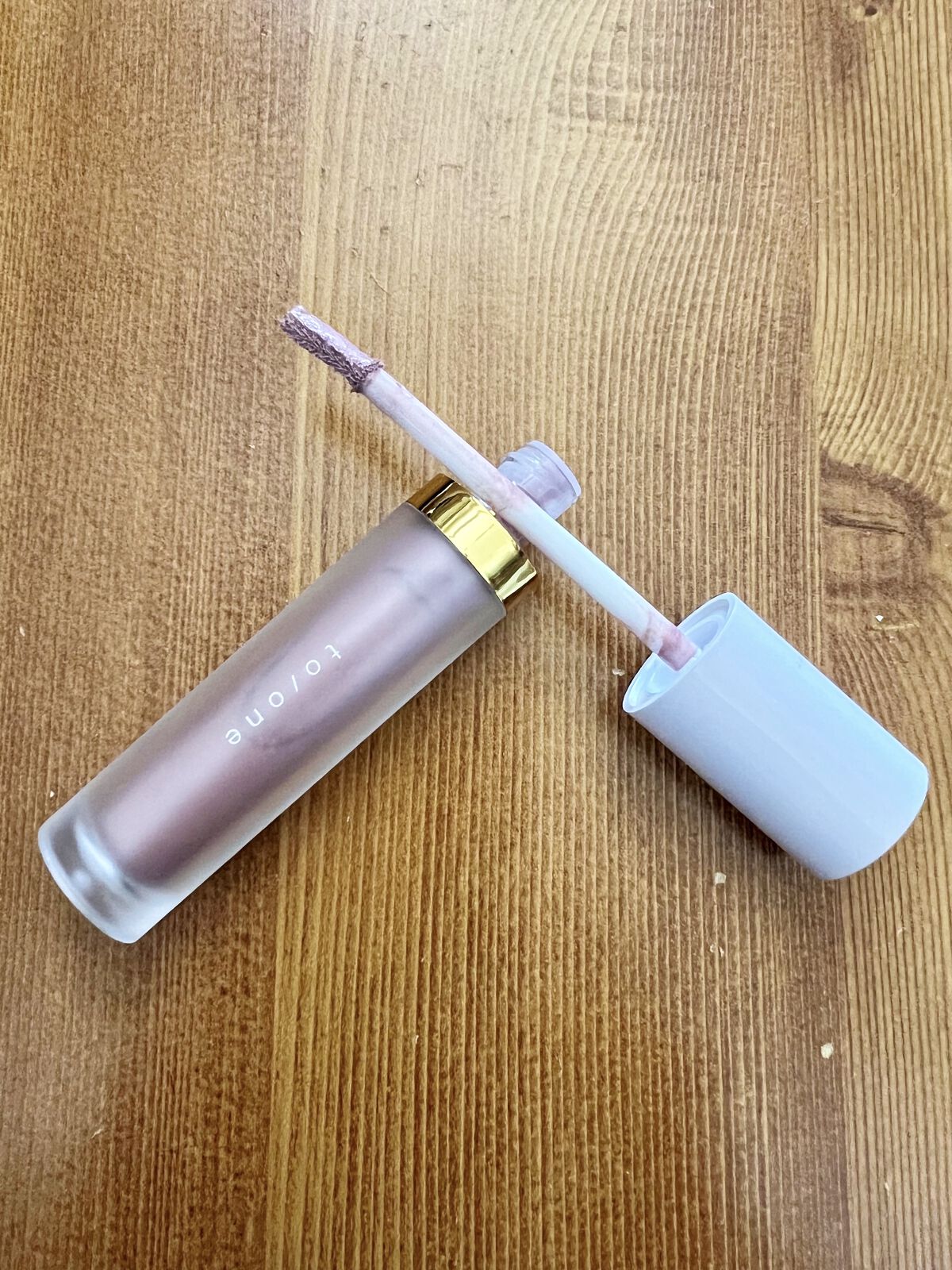 トーン ペタル リキッド アイシャドウ/to/one/リキッドアイシャドウを使ったクチコミ（2枚目）