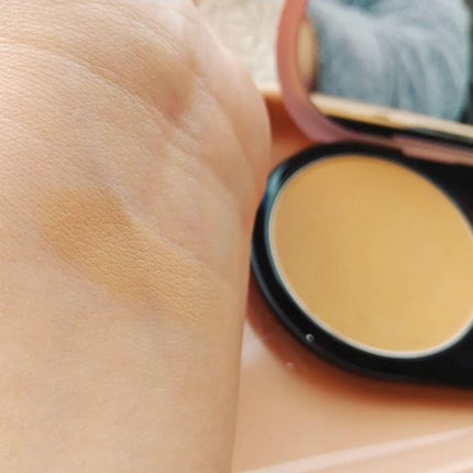 ライトフル C3 ナチュラル シルク パウダーファンデーション/M・A・C/パウダーファンデーションを使ったクチコミ(3枚目)