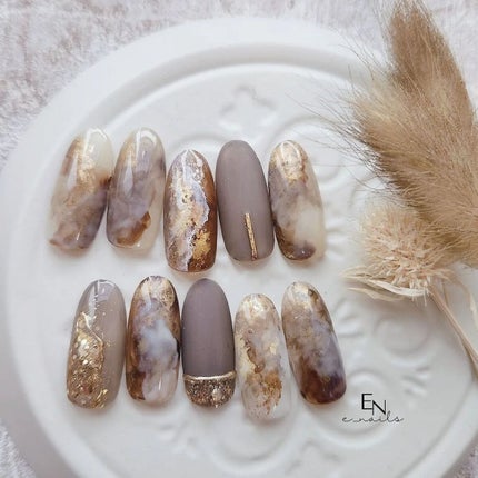 e_nails//フォロバ◎//ネイルとコスメ好きママ on LIPS 「#みんなでおそろいネイル今回は水彩を使って奥行き満載のニュアン..」(1枚目)