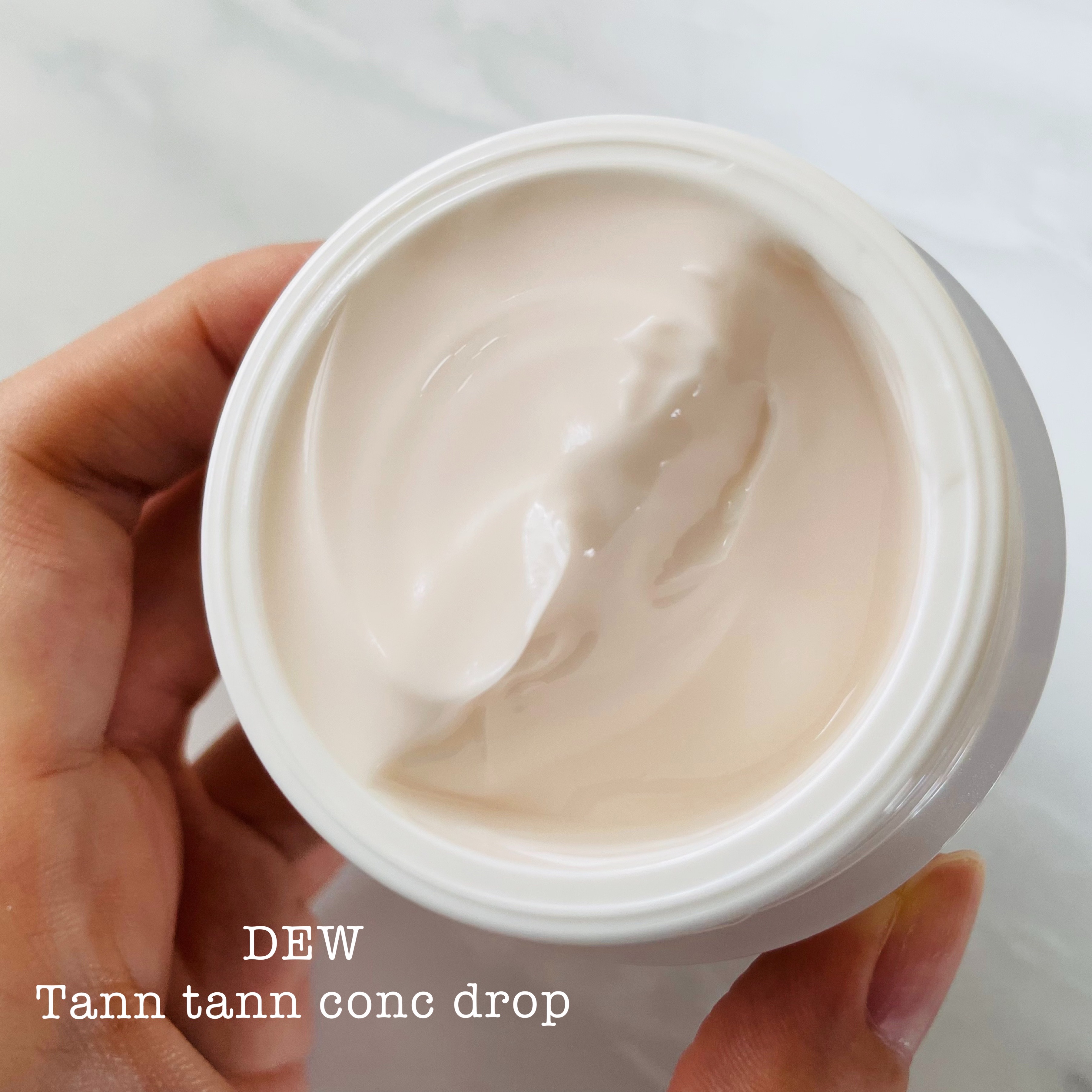 リップゾーンセラム/DEW/リップマスクを使ったクチコミ（2枚目）