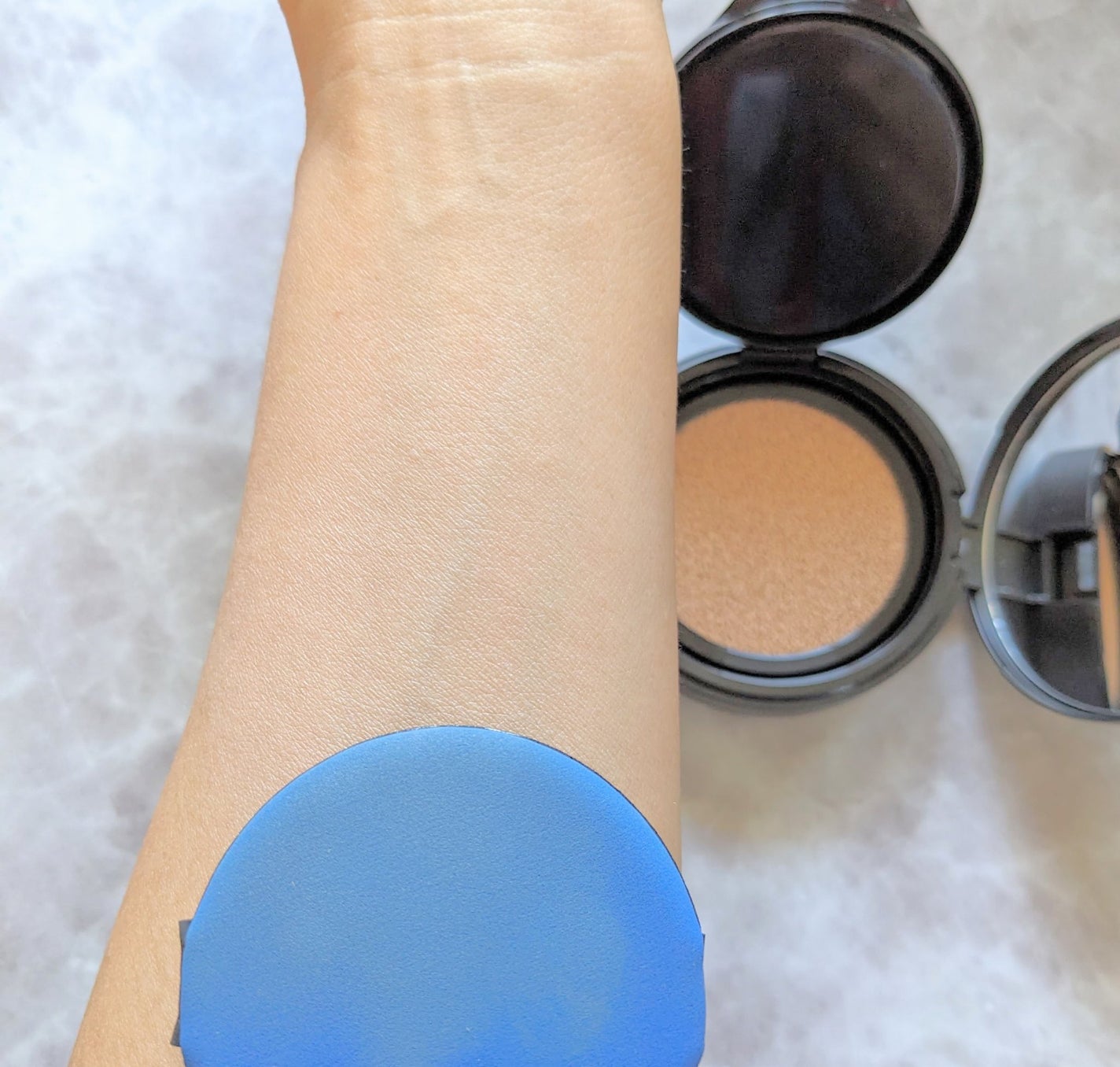 ベルベットジュエルクッション/BIVABOO/クッションファンデーションを使ったクチコミ(2枚目)