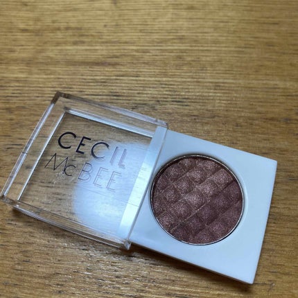 CMBパウダーアイシャドウ/セリア/単色アイシャドウを使ったクチコミ(2枚目)