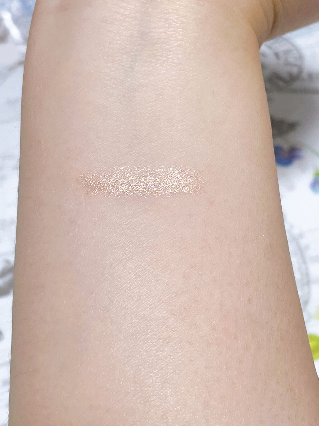 プリティー イージーグリッタースティック/unleashia/グリッターを使ったクチコミ（2枚目）