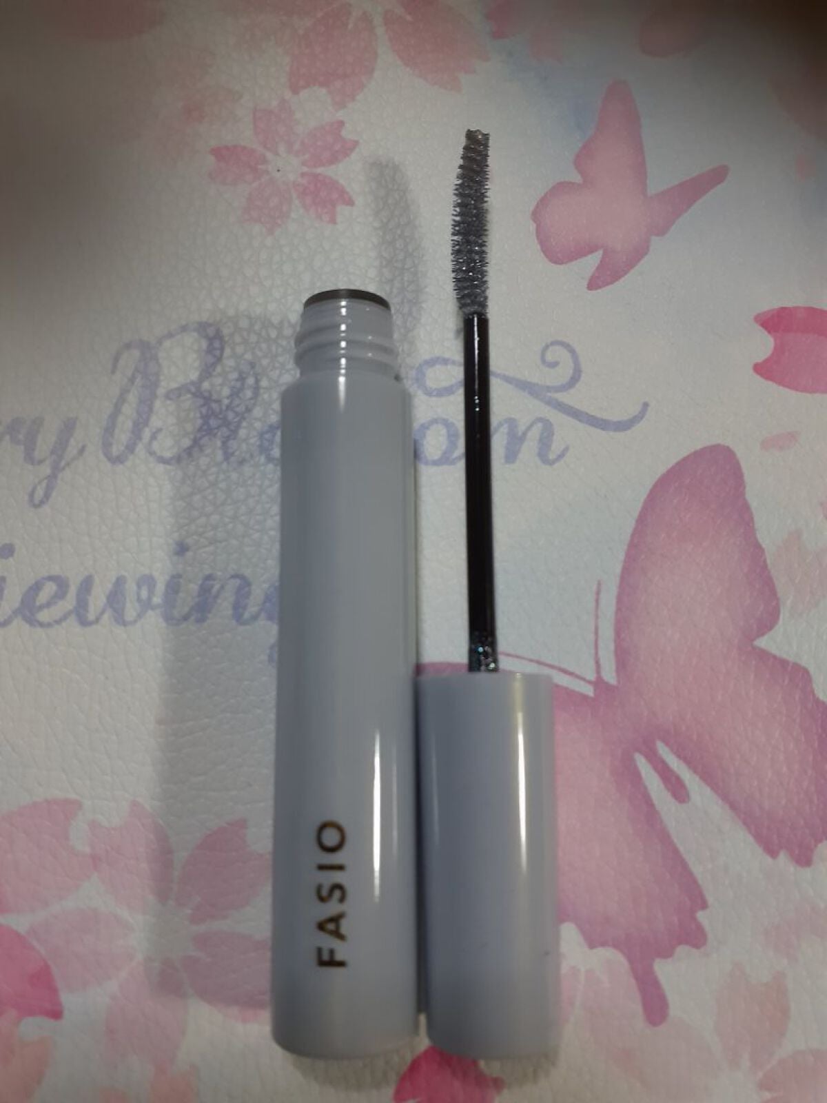 shiny_beauty_fdd on LIPS 「11月16日ファシオパーマネントグリッターマスカラ数量限定全2..」(2枚目)