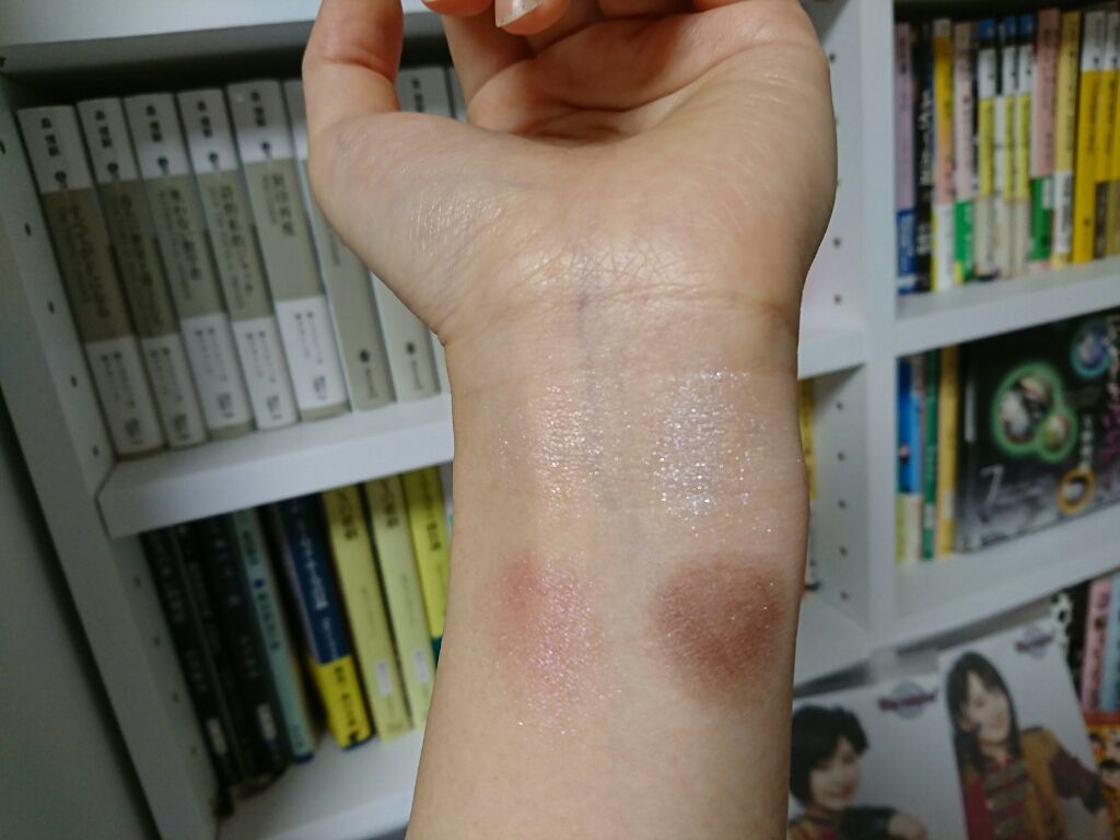 リアルクローズシャドウ/excel/アイシャドウパレットを使ったクチコミ(2枚目)