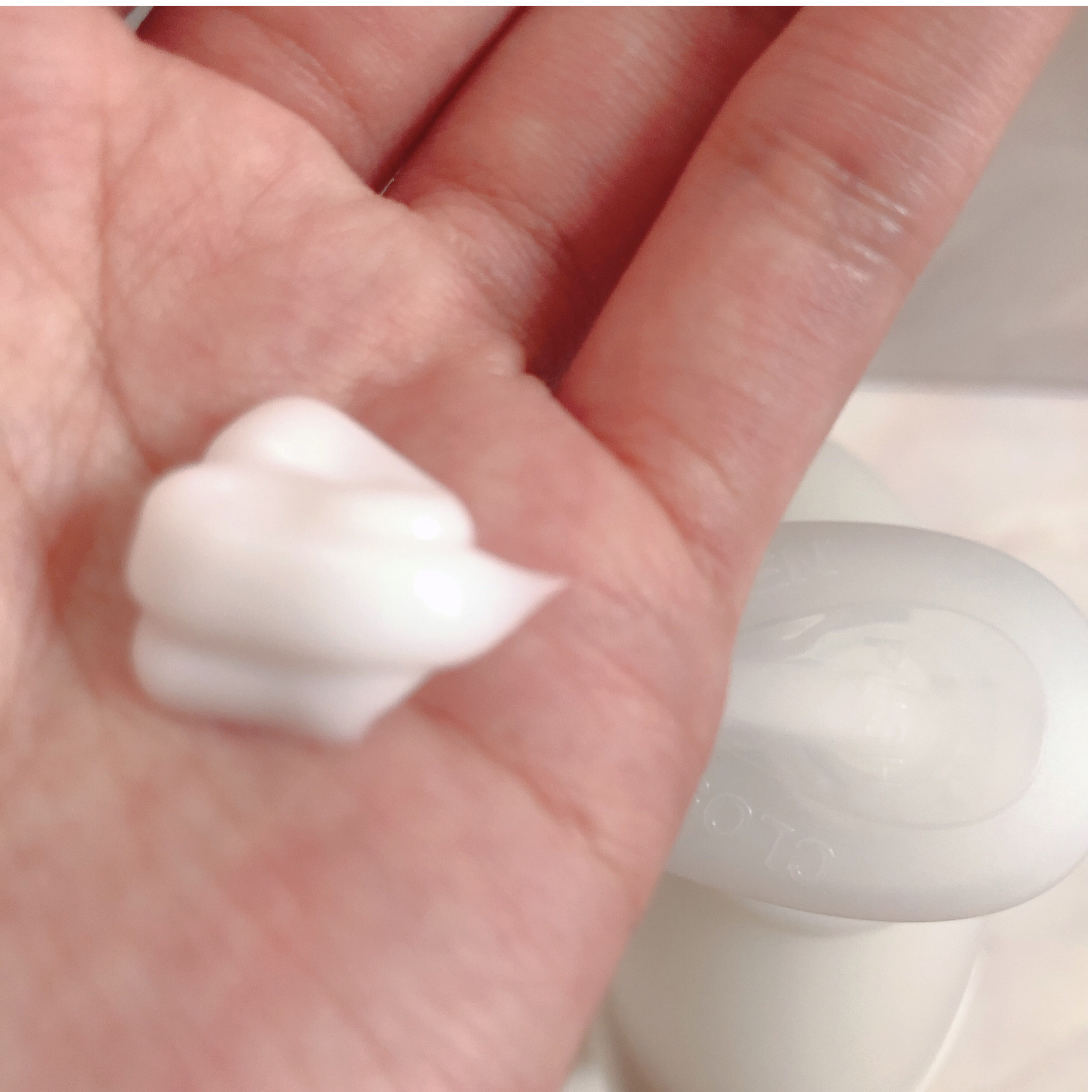 ジョンソンボディケア バイブラント ラディアンス プレミアム ローション/ジョンソンボディケア/ボディローションを使ったクチコミ（3枚目）