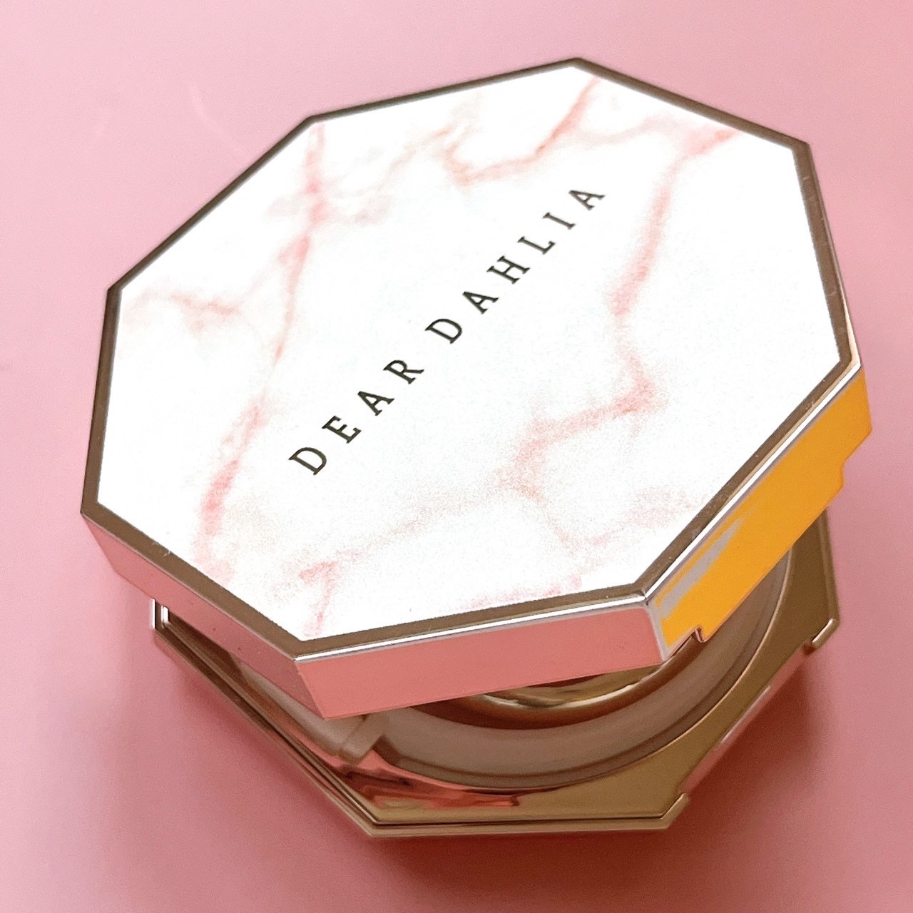 エンドレスグローイルミネーター/DEAR DAHLIA/パウダーハイライトを使ったクチコミ（3枚目）