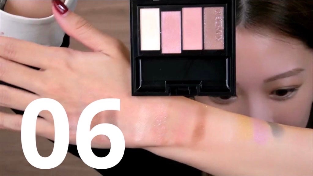 カラードシャドウ/KANEBO/アイシャドウパレットを使ったクチコミ(3枚目)