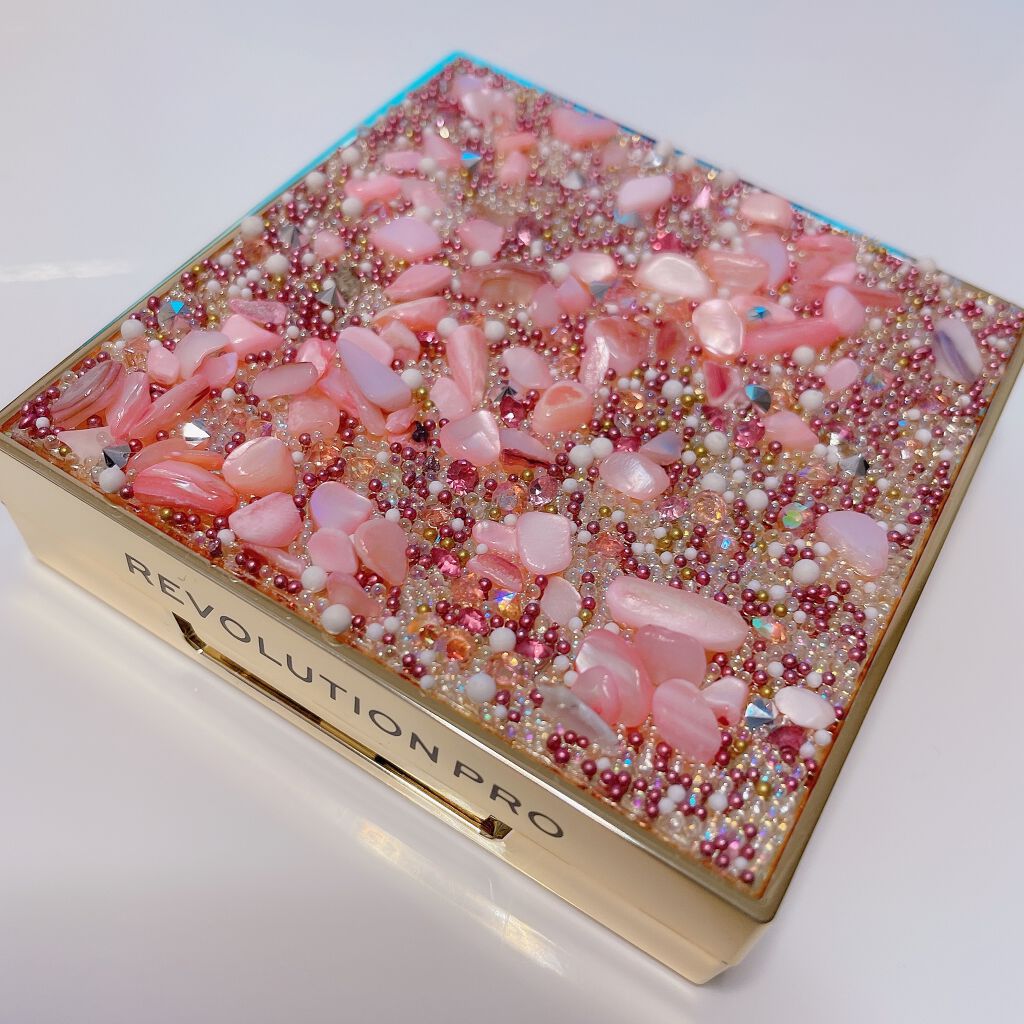 Revolution Pro Quartz Crush Eyeshadow Palette/MAKEUP REVOLUTION/アイシャドウパレットを使ったクチコミ(2枚目)
