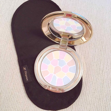 ラ プードル オートニュアンス/Elégance/プレストパウダーを使ったクチコミ(1枚目)