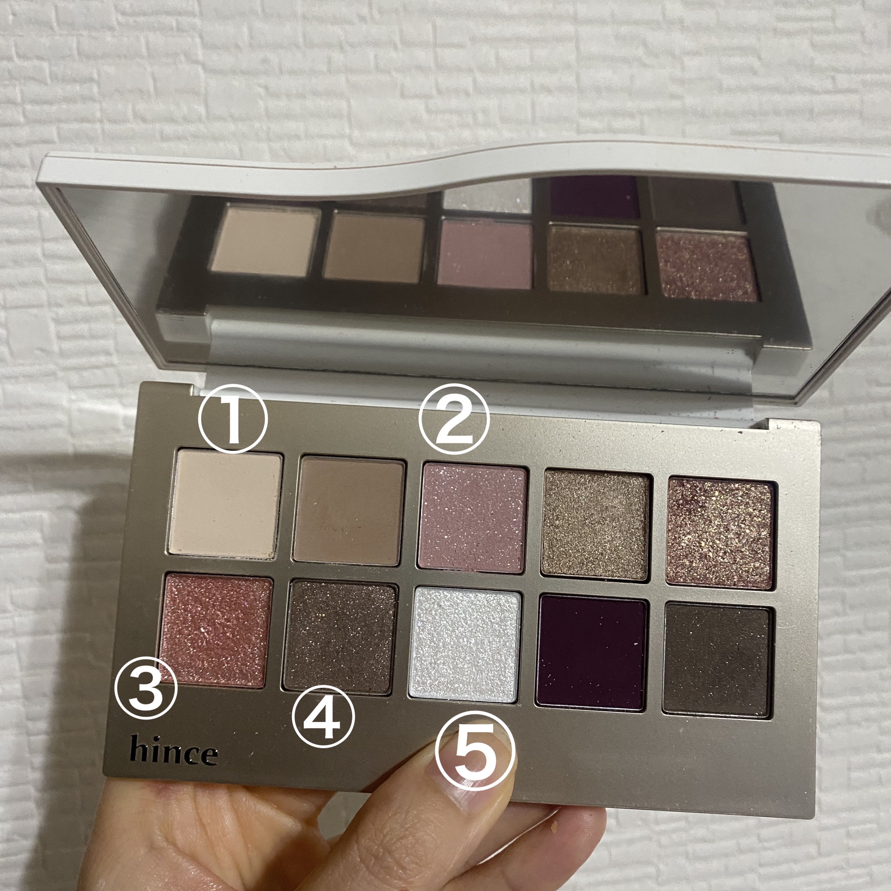 ニューデップスアイシャドウパレット 07 イン・ワンダーランド (ホリデー限定)/hince/アイシャドウパレットを使ったクチコミ（2枚目）