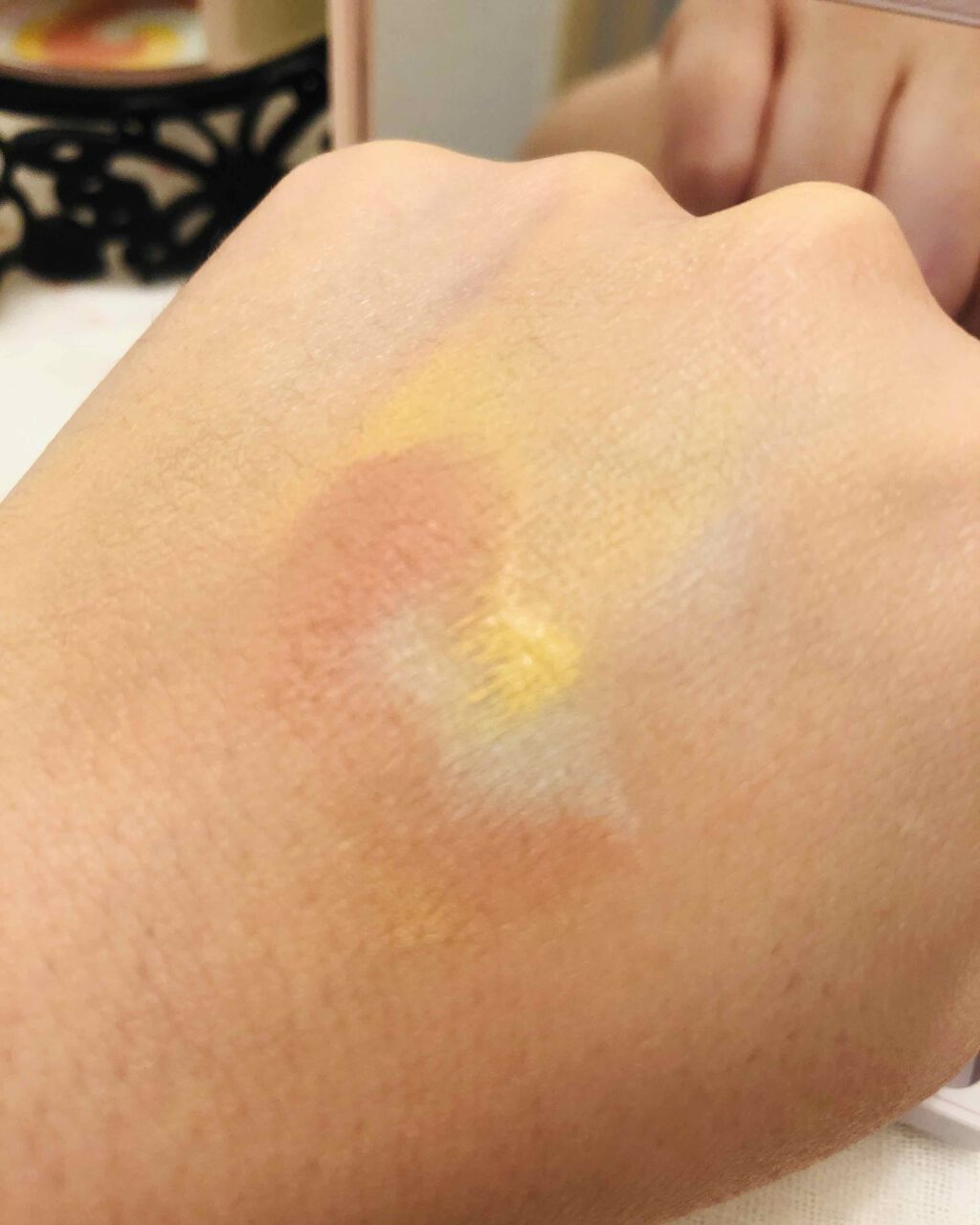 ディエム クルール カラーブレンドファンデーション(旧)のクチコミ「ディエム クルール カラーブレンドグローファンデーション
を使ってみました。
ピンクのコンパク.....」（3枚目）