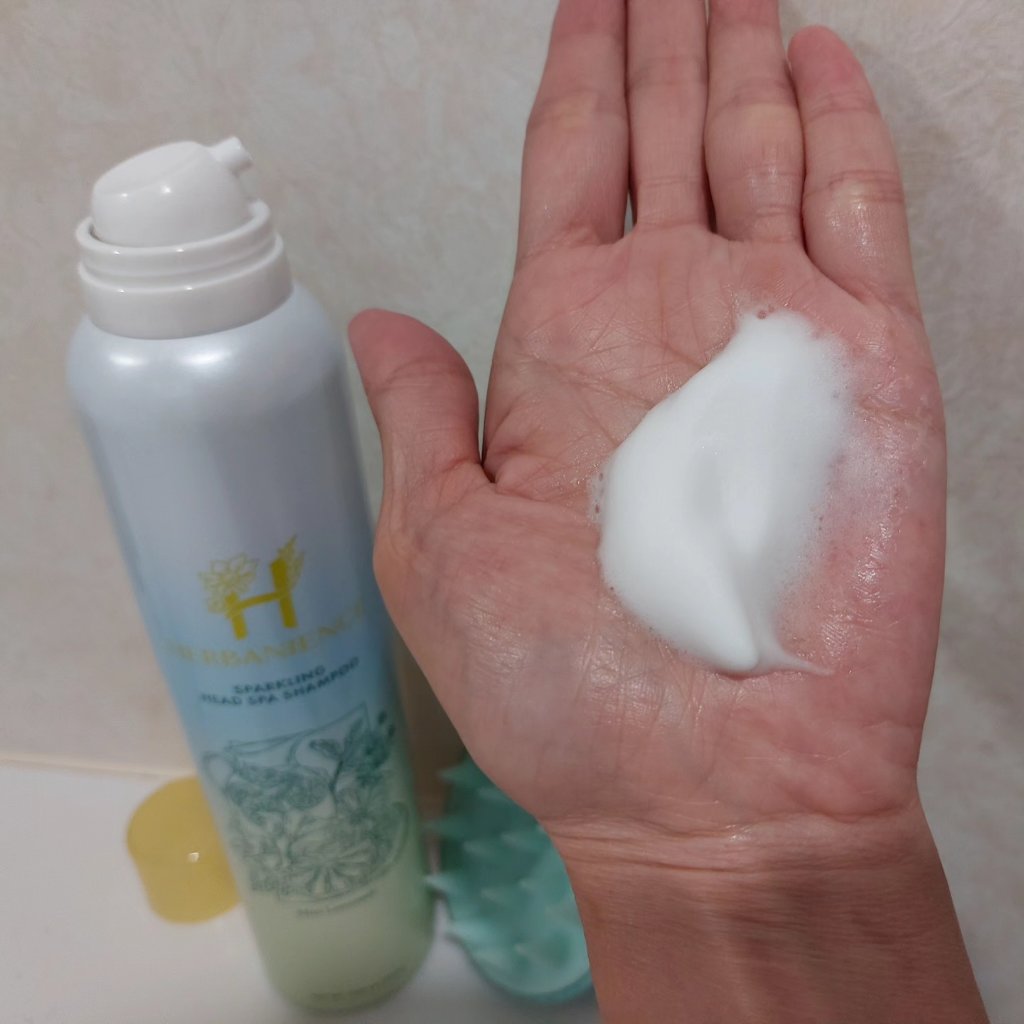 ハーバニエンス　炭酸ヘッドスパシャンプー_バニスパ/HERBANIENCE/市販シャンプーを使ったクチコミ（3枚目）