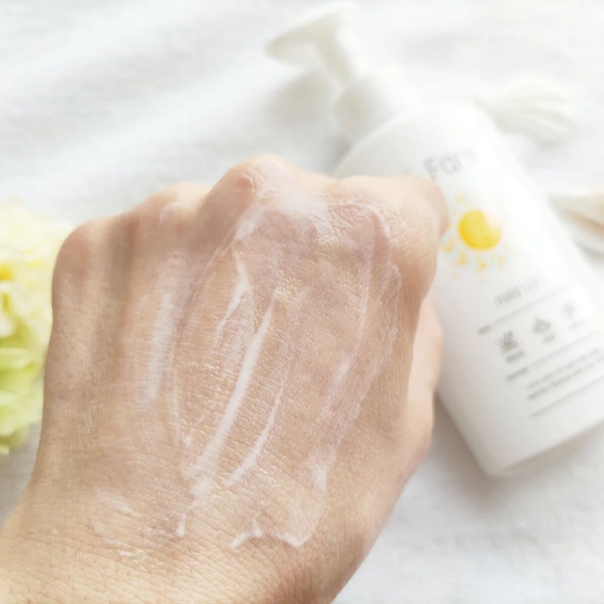 マイルドUV SPF33 PA＋＋＋/＆ Fam/日焼け止めジェルを使ったクチコミ（3枚目）