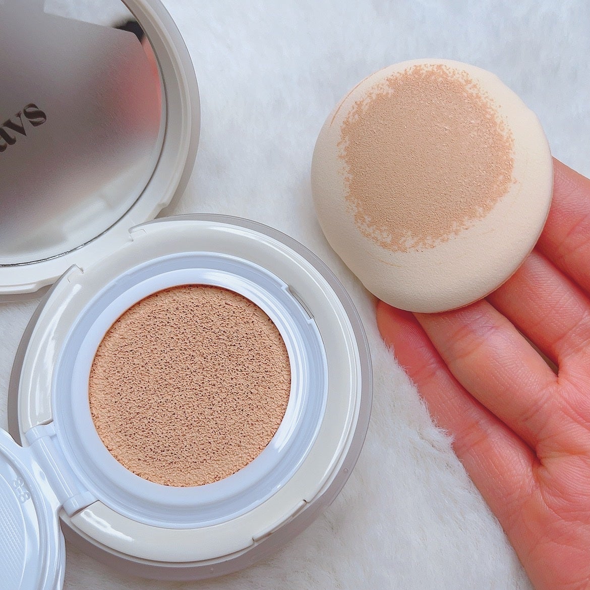 カーミンググロウアップクッションファンデーション/favs/リキッドファンデーションを使ったクチコミ(2枚目)