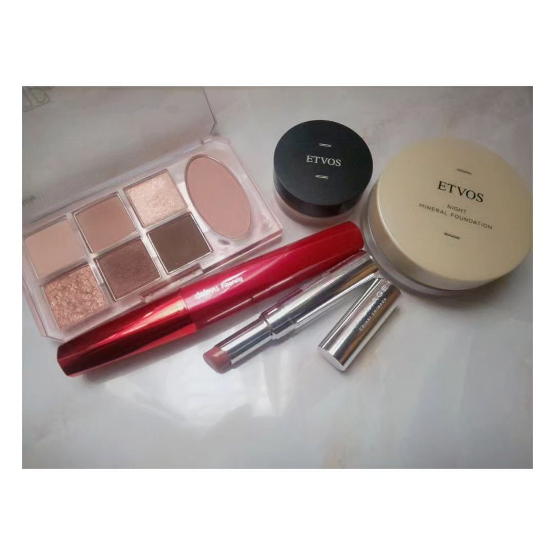 ナイトミネラルファンデーション/エトヴォス/ルースパウダーを使ったクチコミ（2枚目）