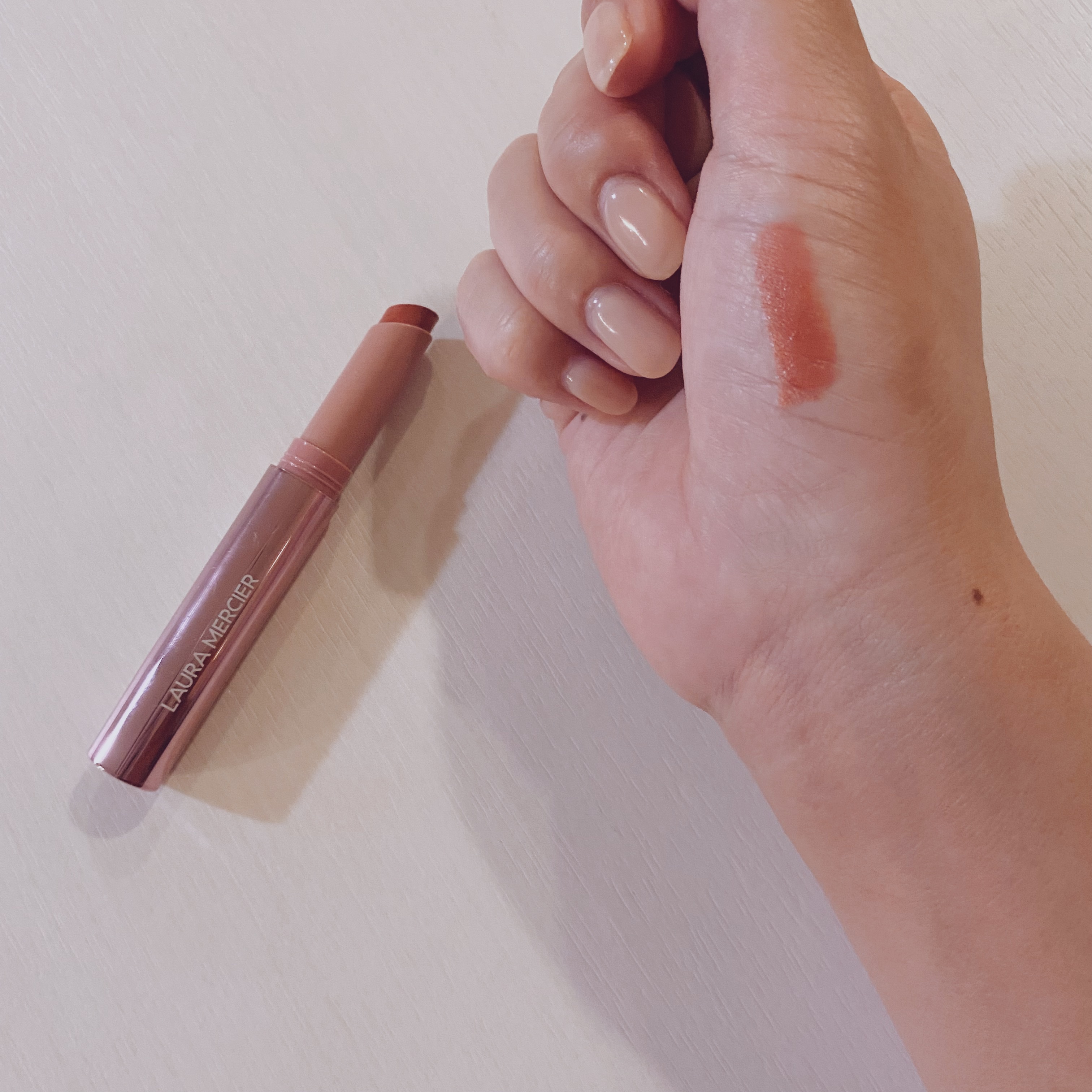 ハイバイブ リップカラー 103/ローラ メルシエ/口紅を使ったクチコミ（1枚目）