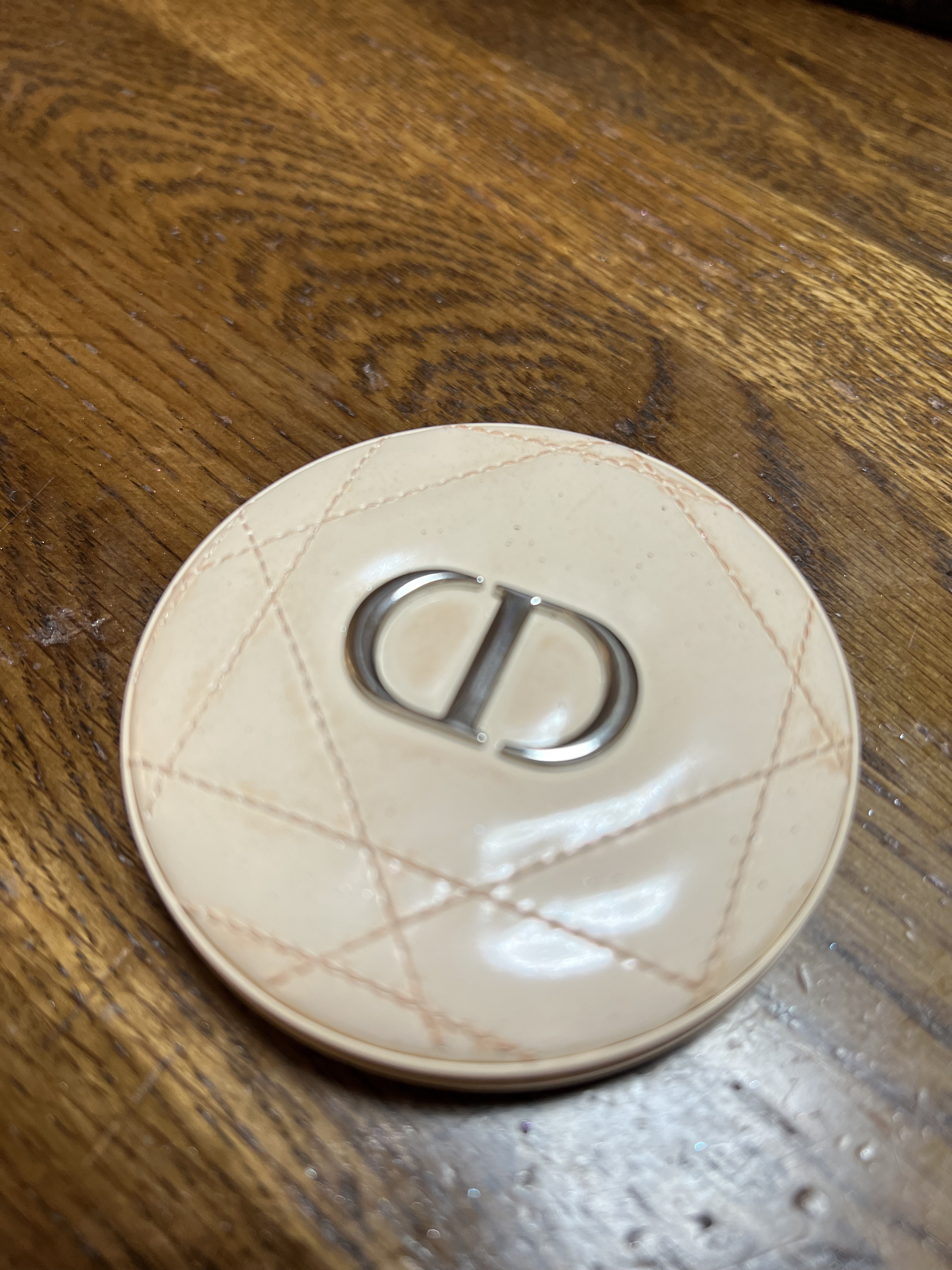 ディオールスキン フォーエヴァー クチュール ルミナイザー/Dior/プレストパウダーを使ったクチコミ（2枚目）