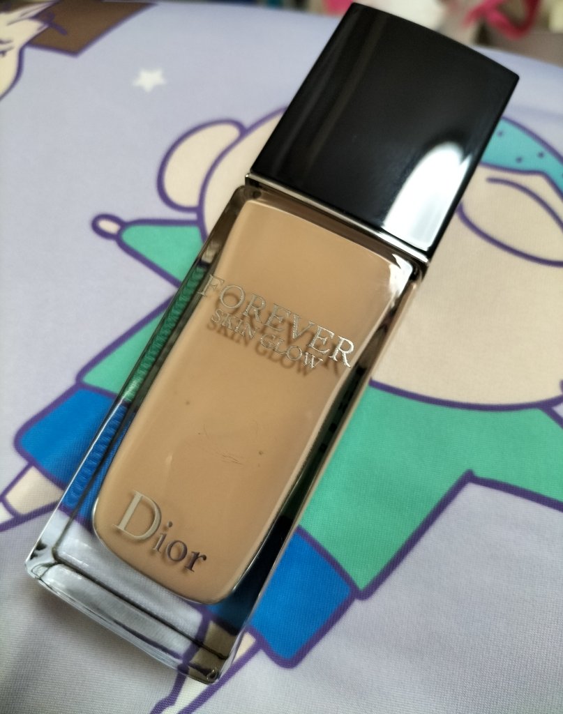 ディオールスキン フォーエヴァー フルイド グロウ/Dior/リキッドファンデーションを使ったクチコミ（1枚目）