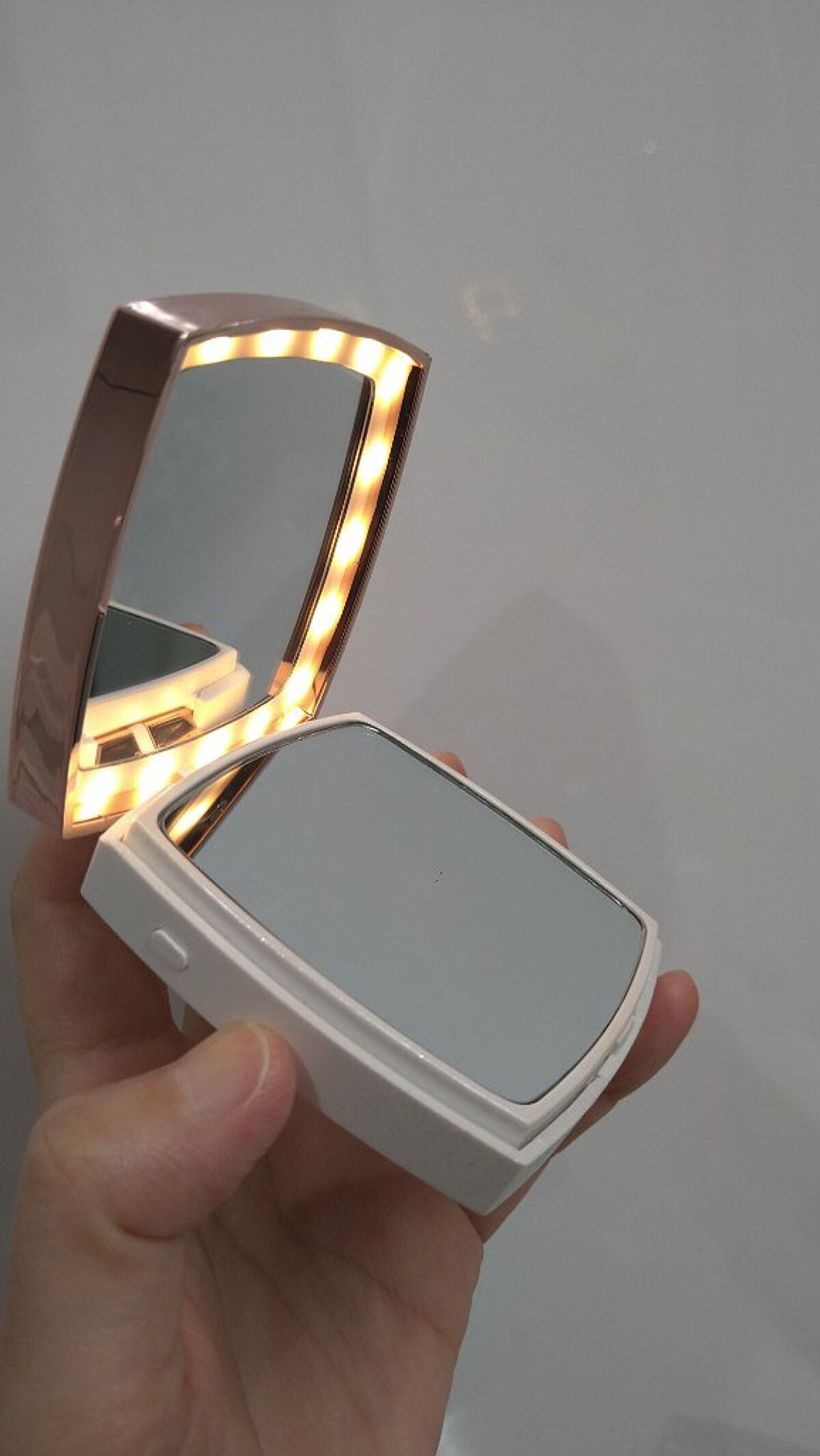 ブロンシュLEDコンパクトミラー/フランフラン/その他化粧小物を使ったクチコミ(5枚目)