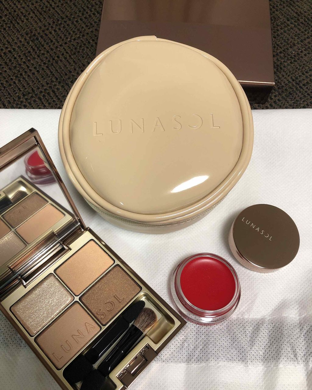 スキンモデリングアイズ/LUNASOL/アイシャドウパレットを使ったクチコミ(1枚目)