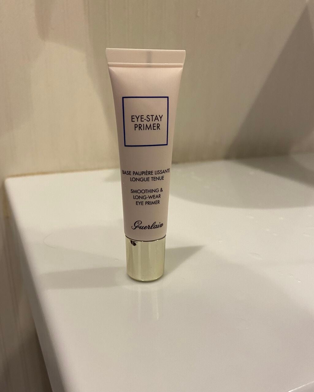 こにゃんこ on LIPS 「初めてのデパコス✨ゲランのアイシャドウ下地デパコスって全部肌荒..」(1枚目)