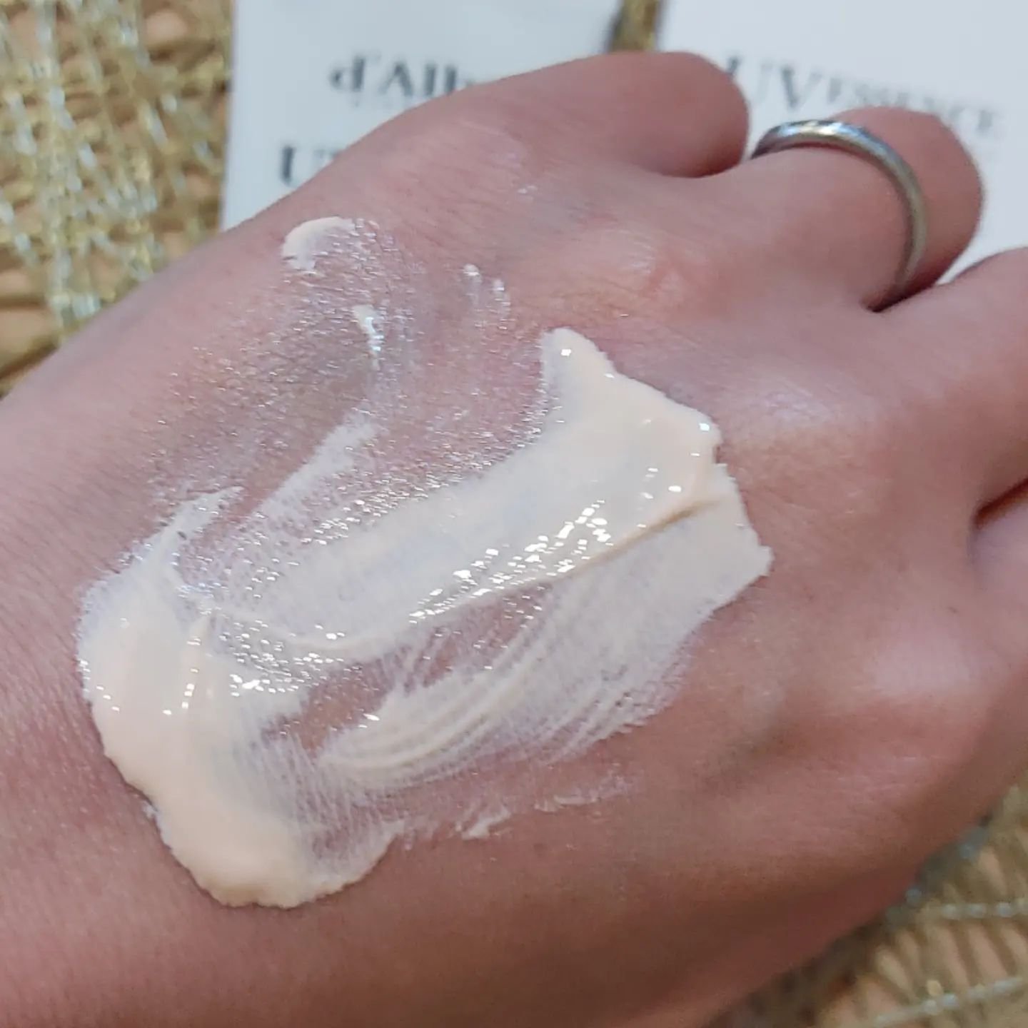 ウォータフルトーンアップサンクリーム/ダルバ/日焼け止めクリームを使ったクチコミ（3枚目）