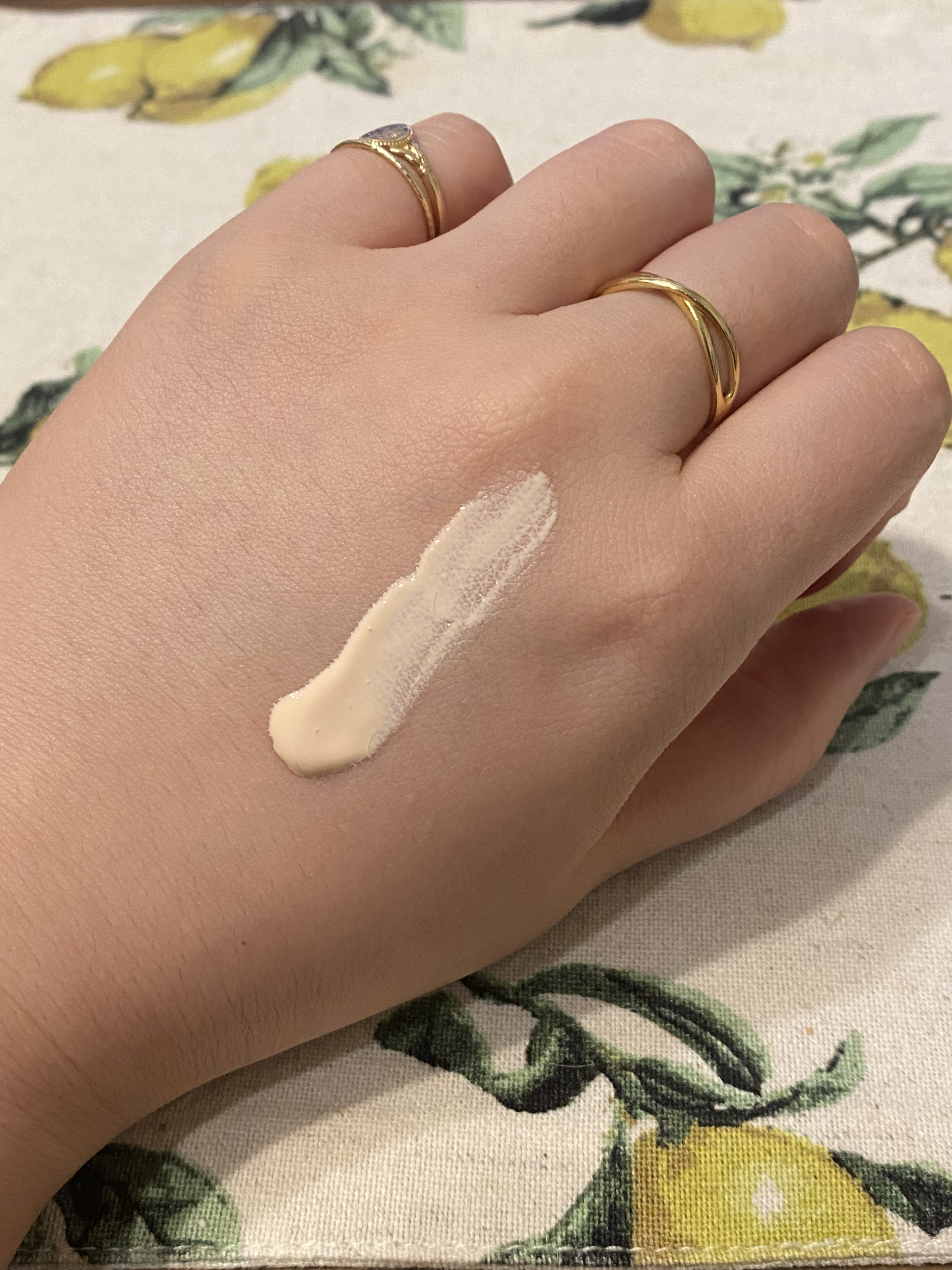 エアリーステイ マイルド UV/FASIO/化粧下地を使ったクチコミ（3枚目）