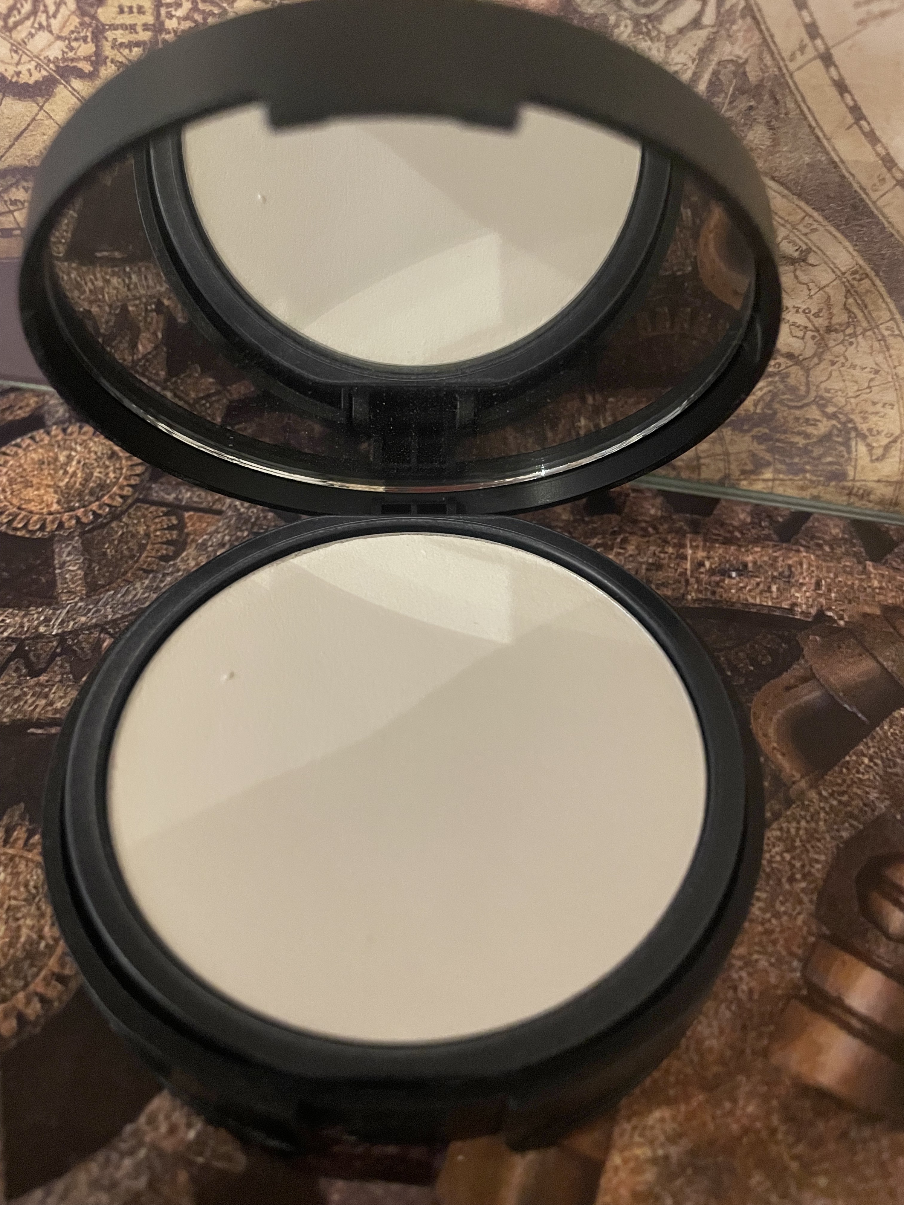 オリジナル ミネラルベール プレスト パウダー トランスルーセント/bareMinerals/プレストパウダーを使ったクチコミ（2枚目）