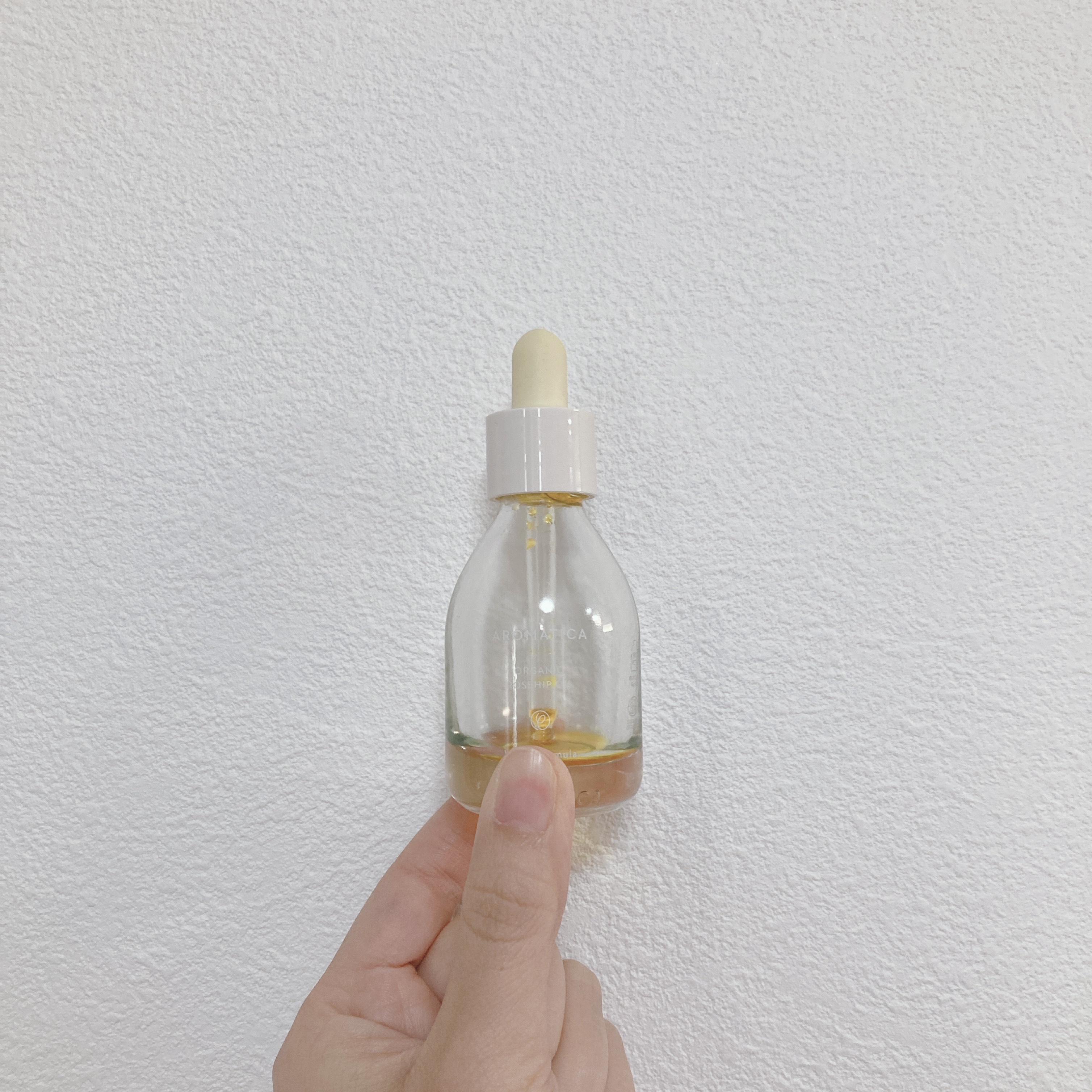 オーガニックローズヒップフェイシャルオイル/AROMATICA/フェイスオイルを使ったクチコミ（1枚目）