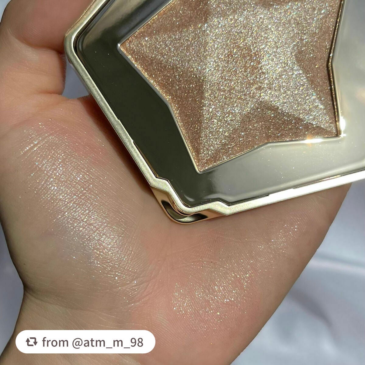 スターダストダイヤモンドハイライトパウダー/PERFECT DIARY/パウダーハイライトを使ったクチコミ(4枚目)