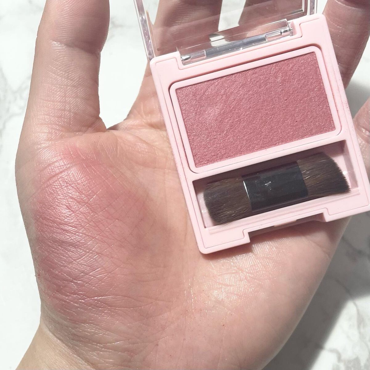 フーミー シングルブラッシュ/WHOMEE/パウダーチークを使ったクチコミ(3枚目)