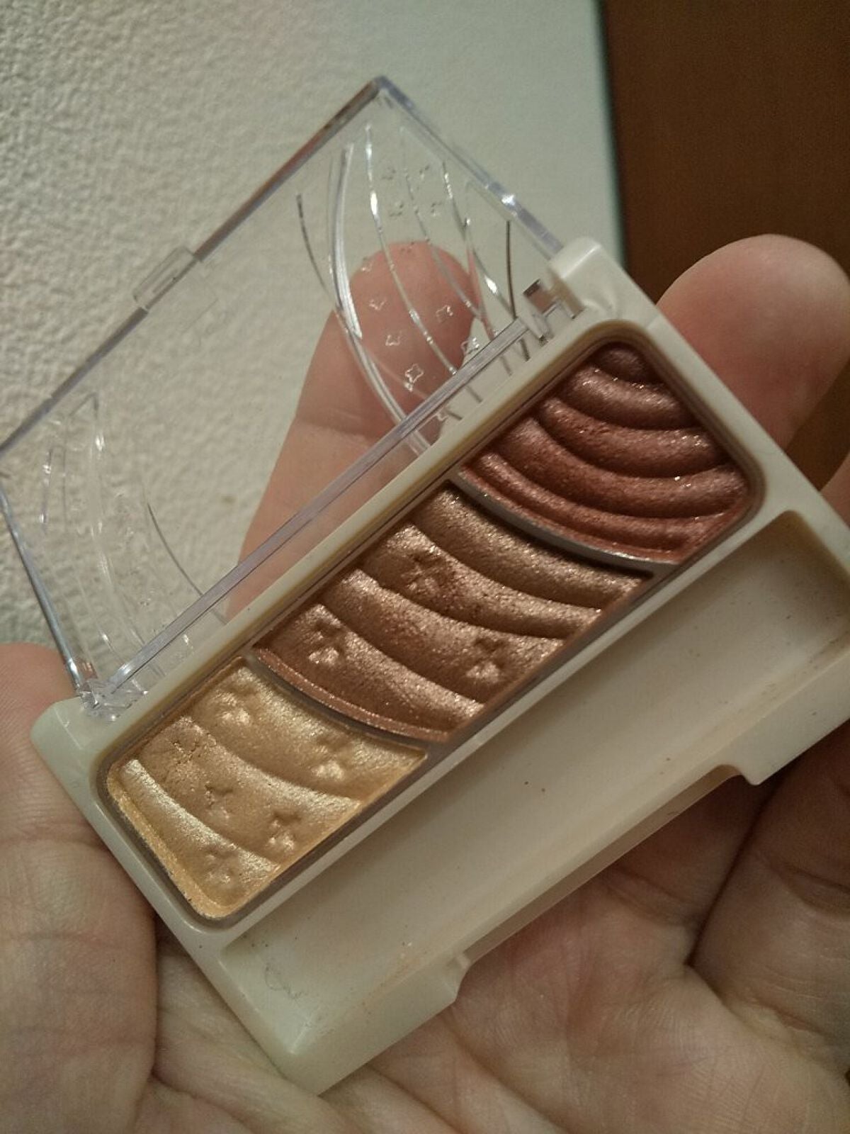 トーンアップアイシャドウ/CEZANNE/アイシャドウパレットを使ったクチコミ(3枚目)