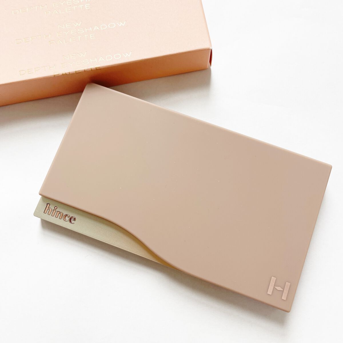 ニューデップスアイシャドウパレット/hince/アイシャドウパレットを使ったクチコミ（2枚目）
