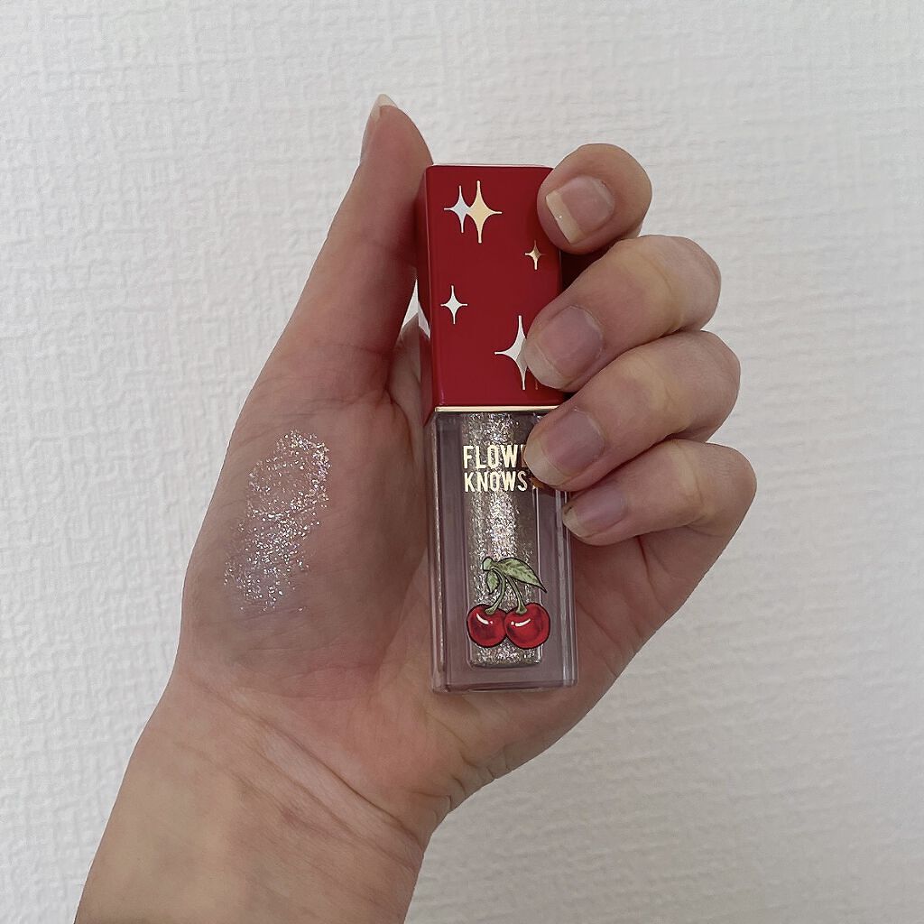 Cherry Love グリッター リキッドアイシャドウ P04 Shining Star/FlowerKnows/グリッターを使ったクチコミ（3枚目）