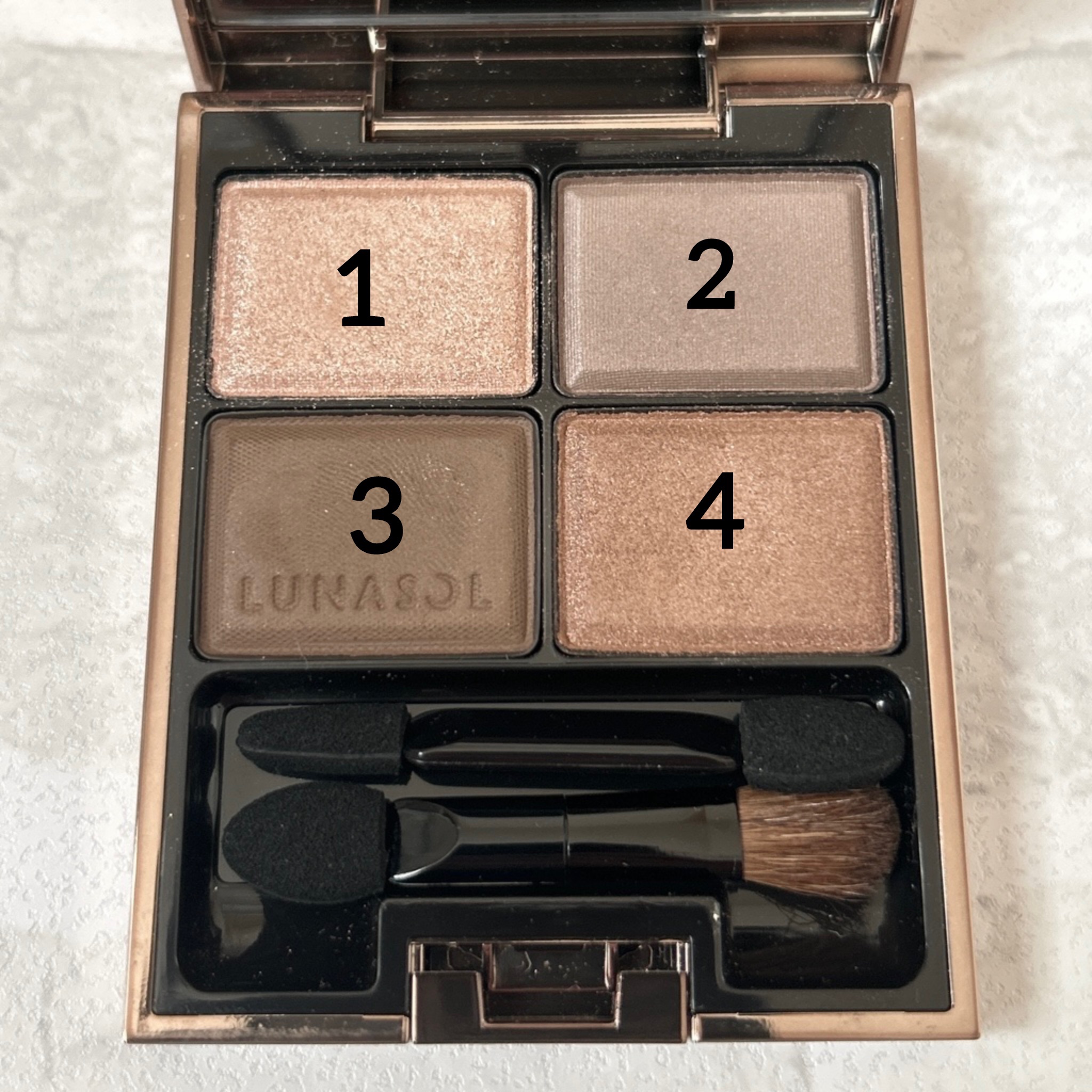 ニュアンスシェイドアイズ/LUNASOL/アイシャドウパレットを使ったクチコミ（2枚目）