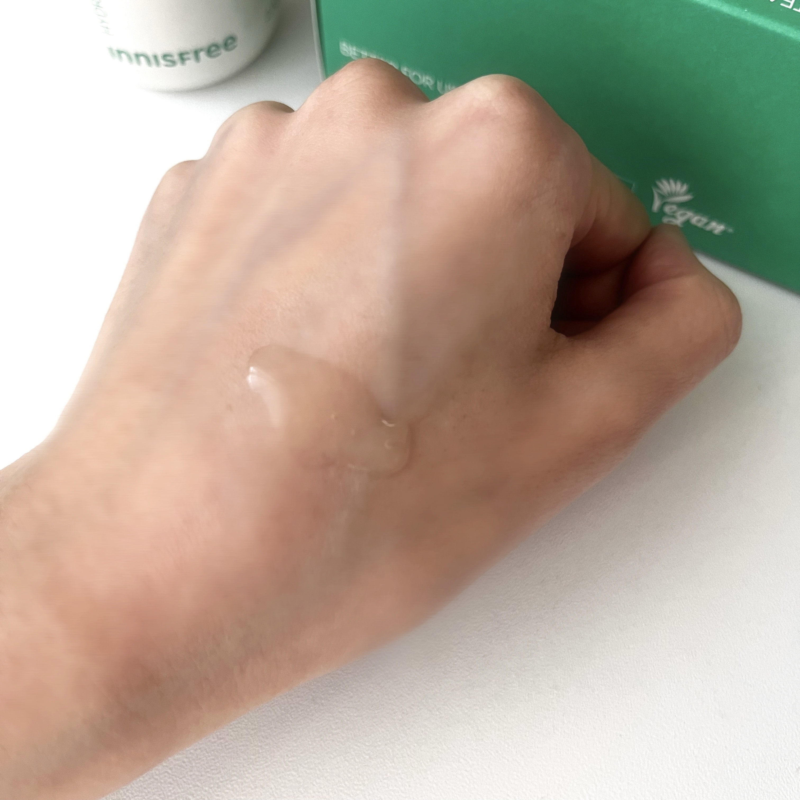 グリーンティーシード ヒアルロン セラム　/innisfree/美容液を使ったクチコミ（3枚目）