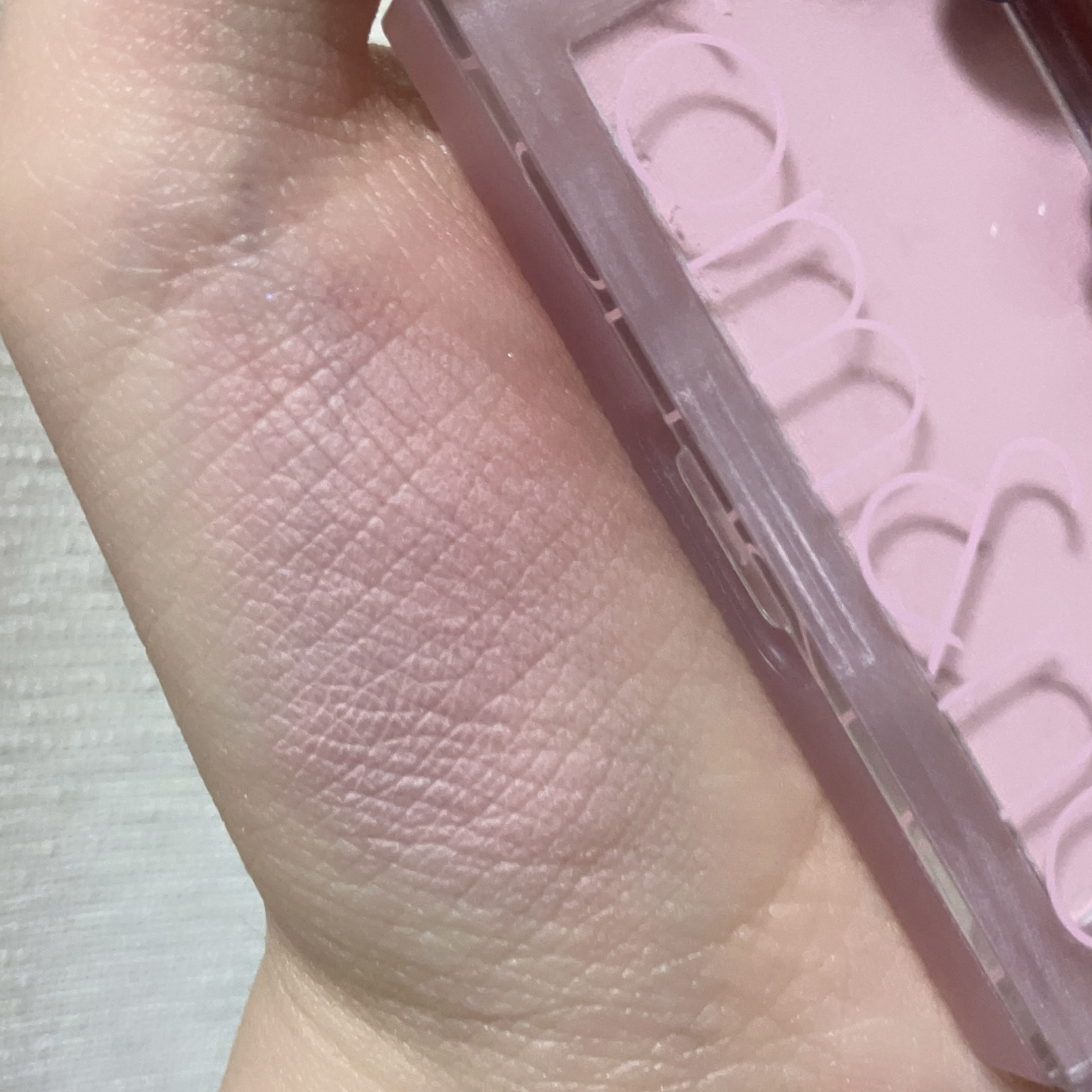 ベターザンチーク/rom&nd/パウダーチークを使ったクチコミ（2枚目）