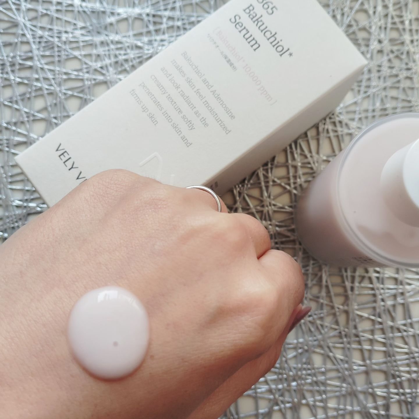 バクチオールスーパーバイオーム リフティングアンプル/VELY VELY/美容液を使ったクチコミ（3枚目）
