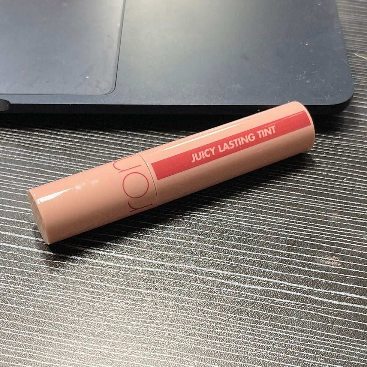 ジューシーラスティングティント/rom&nd/リップティントを使ったクチコミ(1枚目)