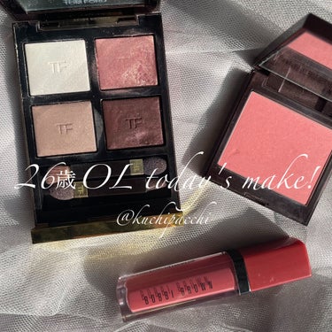 ○today's make○

26歳OL女子のリアルなメイク道具です☺️
何か参考になれば幸いです。

eyeshadow
TOM FORD BEAUTY　アイ カラー クォード
27A　ヴァージン 