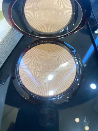 GUERLAIN テラコッタ パウダー ブラシのクチコミ「GUERLAINテラコッタ ルミナイザー 7700円

ぜんっぜんノーマークだったGUERLA.....」（3枚目）