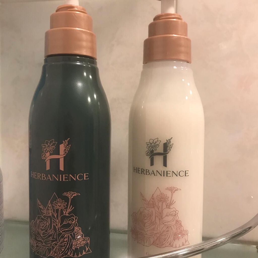 ハーバニエンス シャンプー・コンディショナー（グリーンローズ）/HERBANIENCE/市販シャンプーを使ったクチコミ（1枚目）