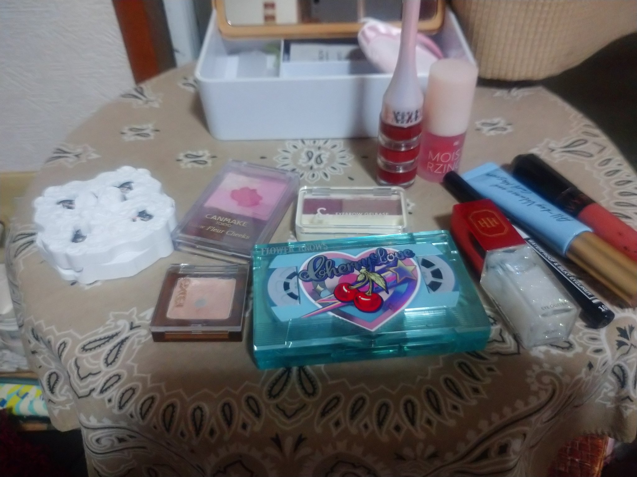 フリーダムリキッドファンデーション/xixi/リキッドファンデーションを使ったクチコミ（2枚目）