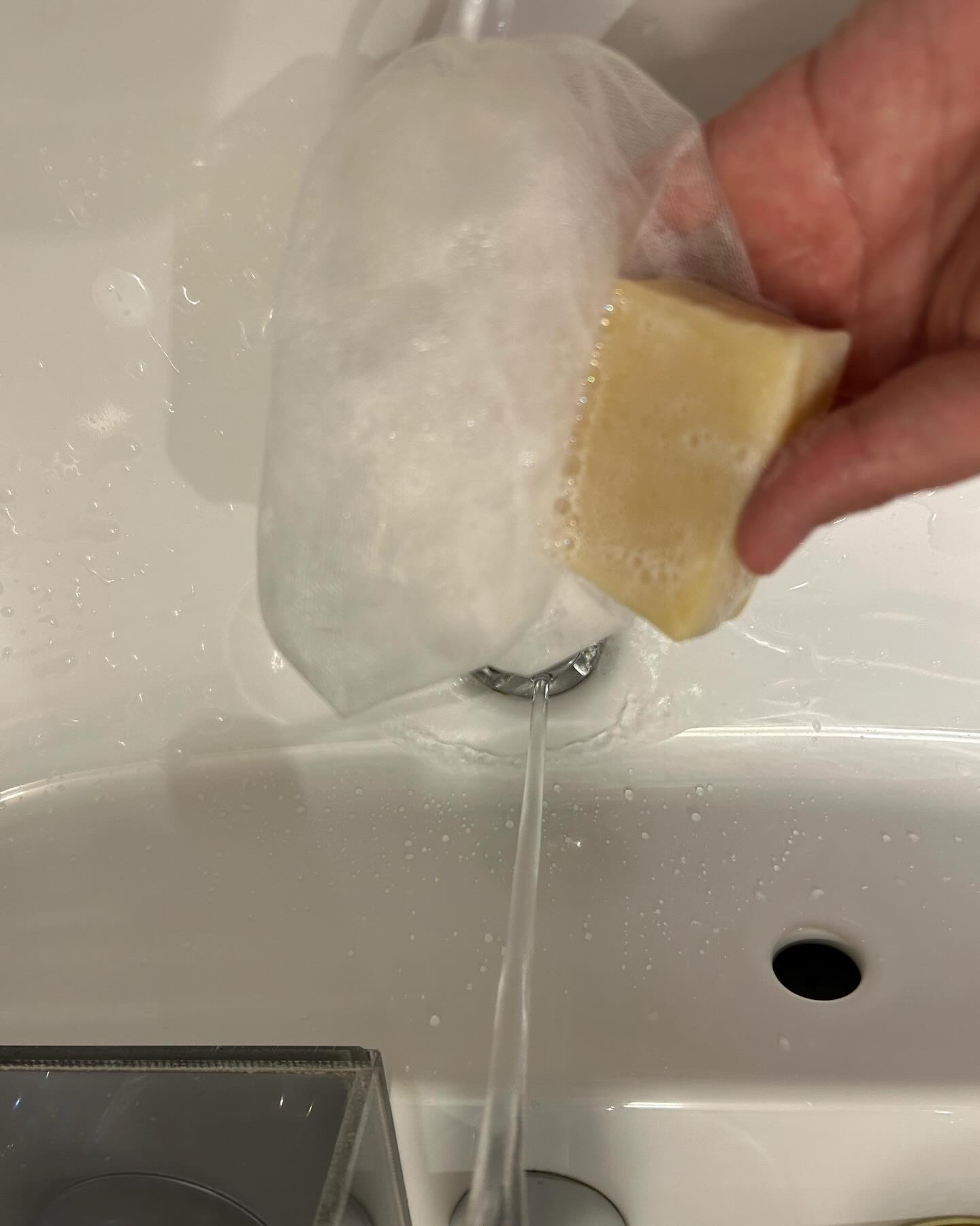 手作り洗顔石鹸 アンティアン クイーン オブ ソープ 「ラベンダーハニー」/アンティアン/洗顔石鹸を使ったクチコミ（3枚目）