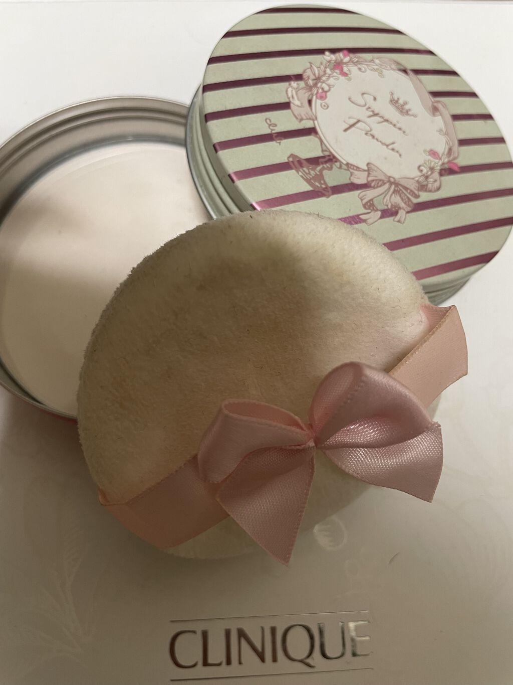 すっぴんパウダー B サクラスウィートソローの香り 2022/クラブ/プレストパウダーを使ったクチコミ（2枚目）