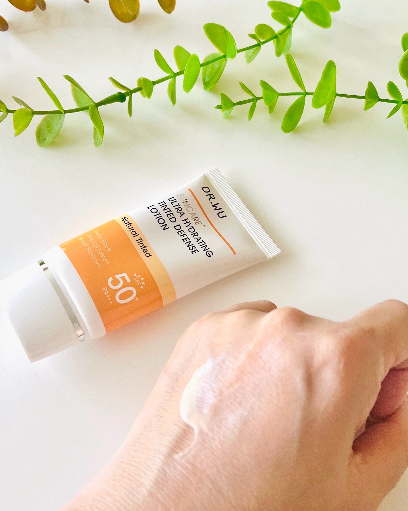 サンスクリーン+モイスト(色付き)<日焼け止め>/DR.WU/日焼け止めローションを使ったクチコミ(4枚目)