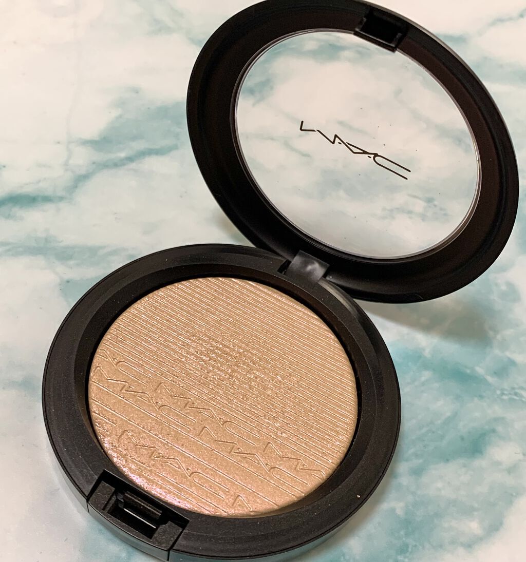 エクストラ ディメンション スキンフィニッシュ ショーゴールド/M・A・C/プレストパウダーを使ったクチコミ（3枚目）