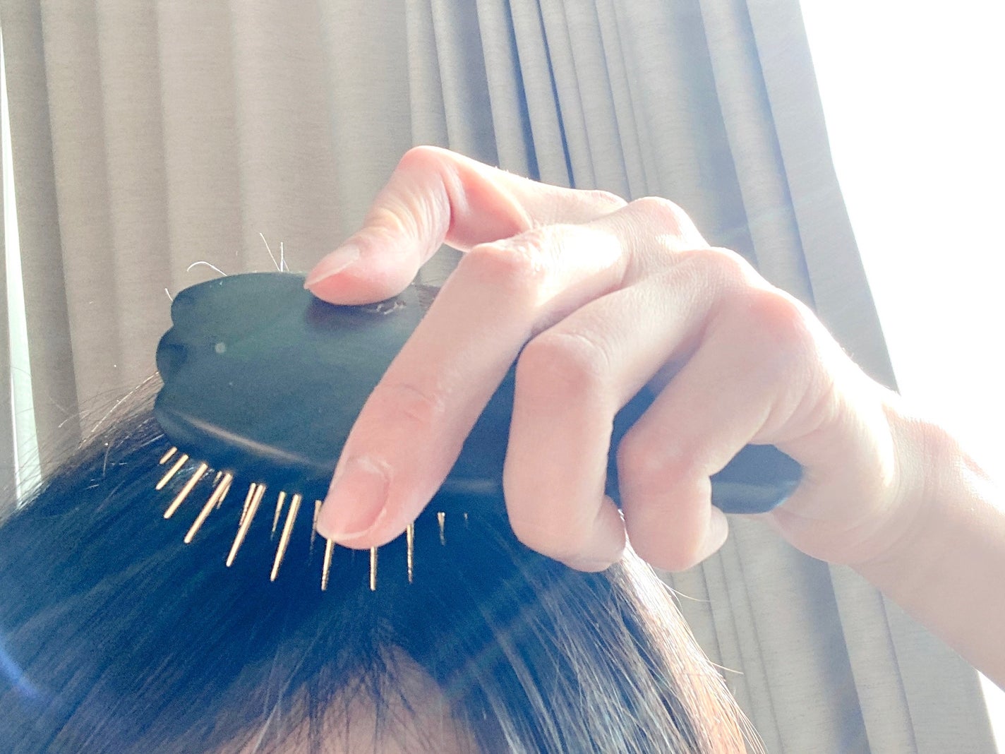 プレミアム FOX カッサ ゴースト ヘアブラシ ブラック/SNOW FOX SKINCARE/ヘアブラシを使ったクチコミ(8枚目)